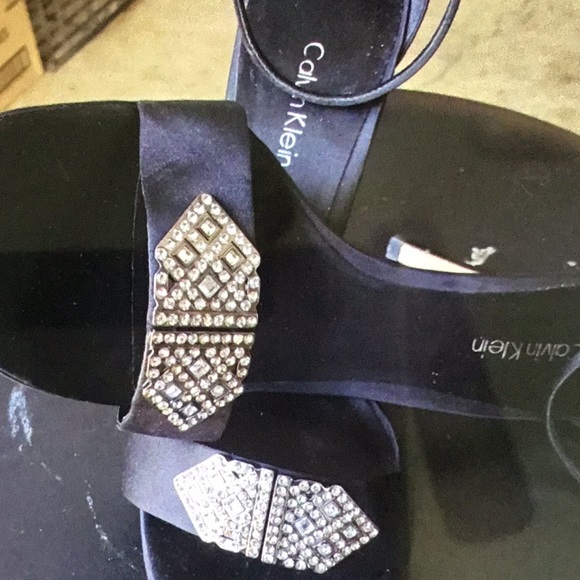 Heels - Picture 9 of 9